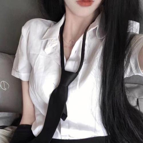 成年人的谎言生活